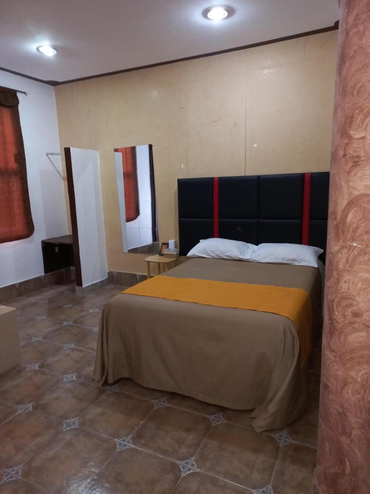 Hotel Alameda Maravatío Esterno foto